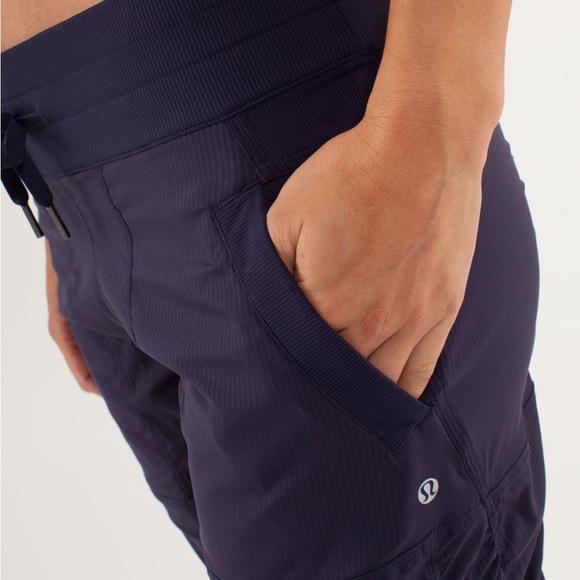 Lululemon Studio Crop - Picture 4 of 14